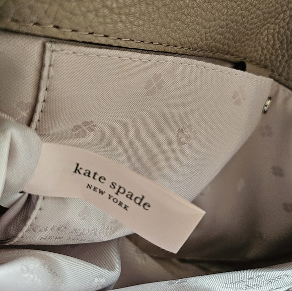 Kate Spade Pebbled Leather Fold Over Bag! NWOT! - Picture 11 of 13